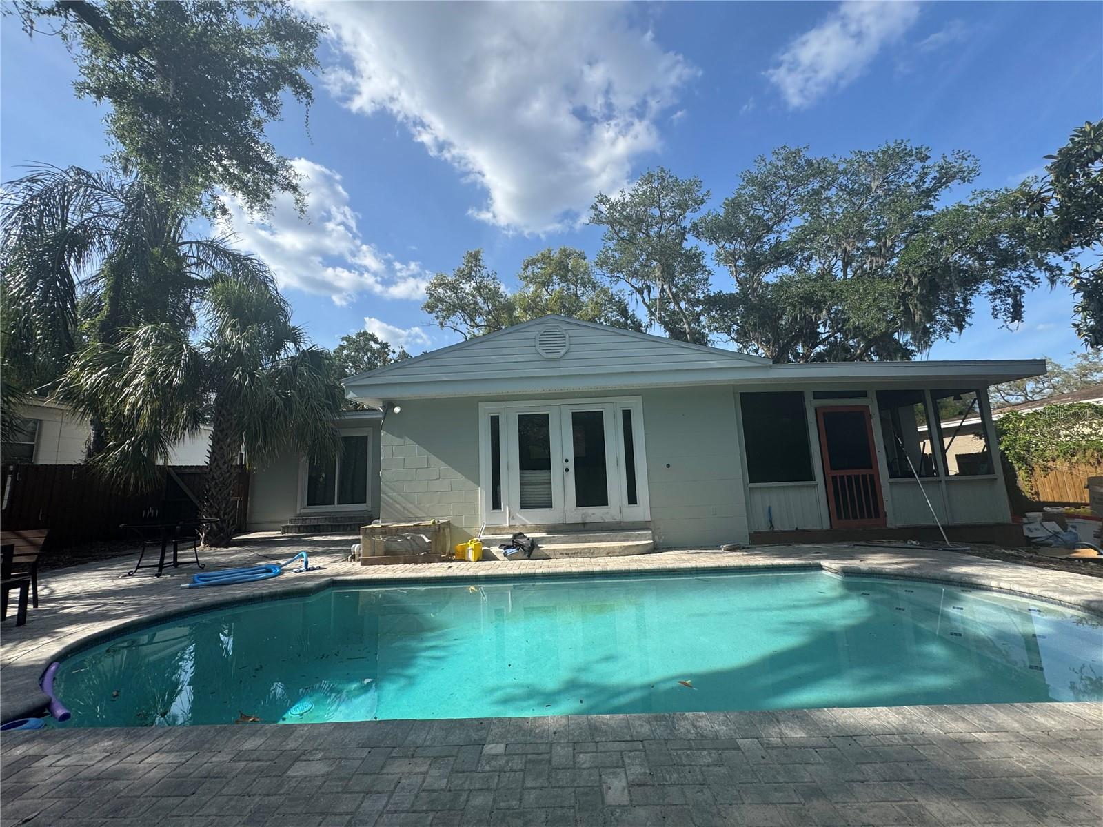 TEMPLE TERRACE ESTATES - Residential