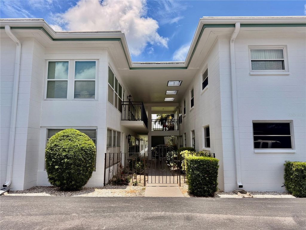 Photo of 3100 Hartford Street N #114, St Petersburg, FL 33713 (MLS # TB8517798)