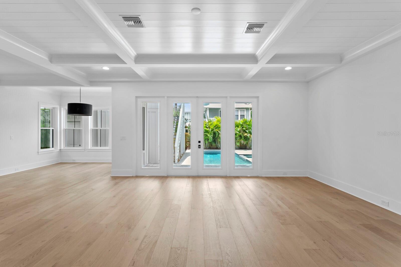 HYDE PARK WEST - Residential