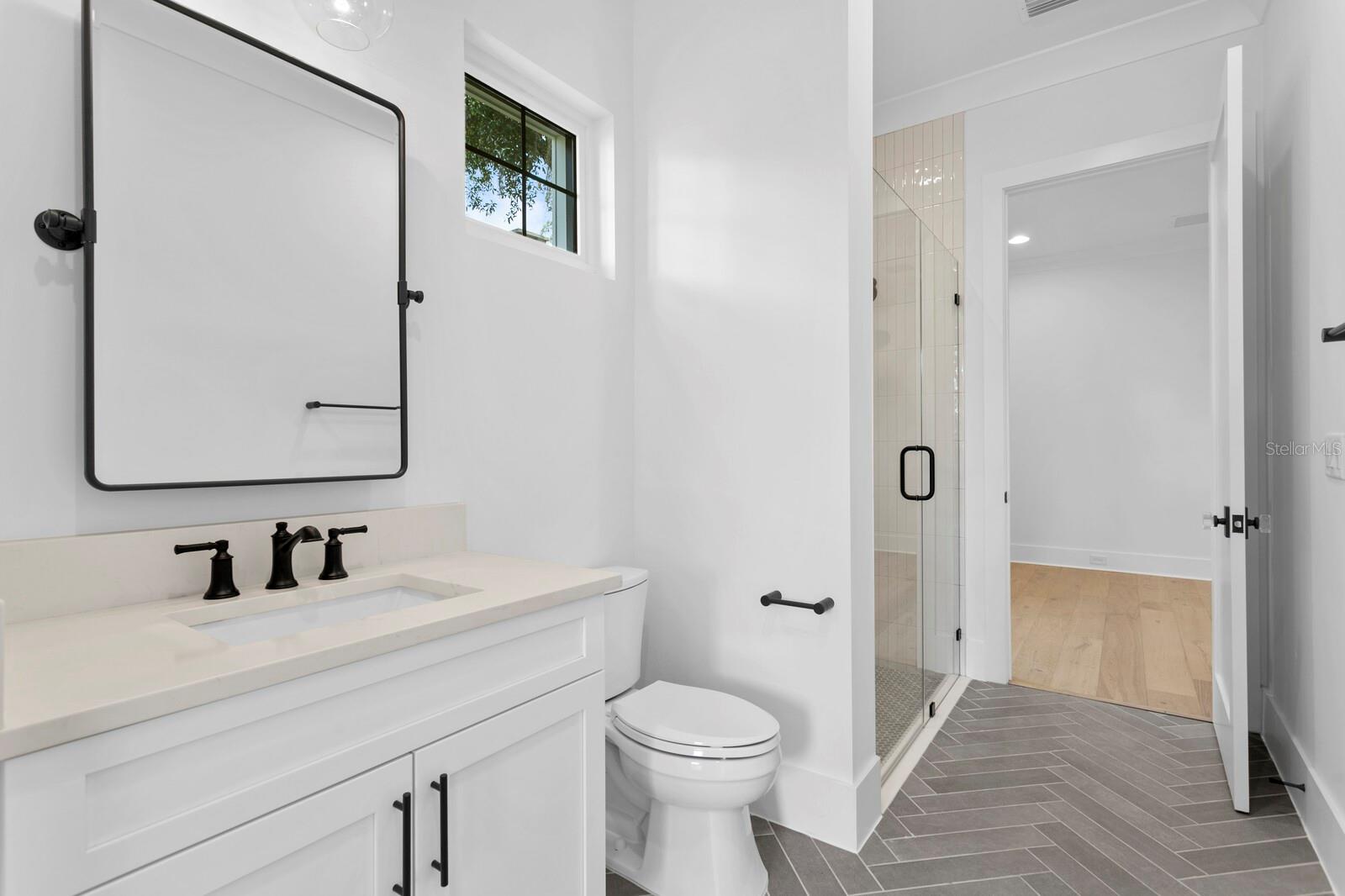 HYDE PARK WEST - Residential