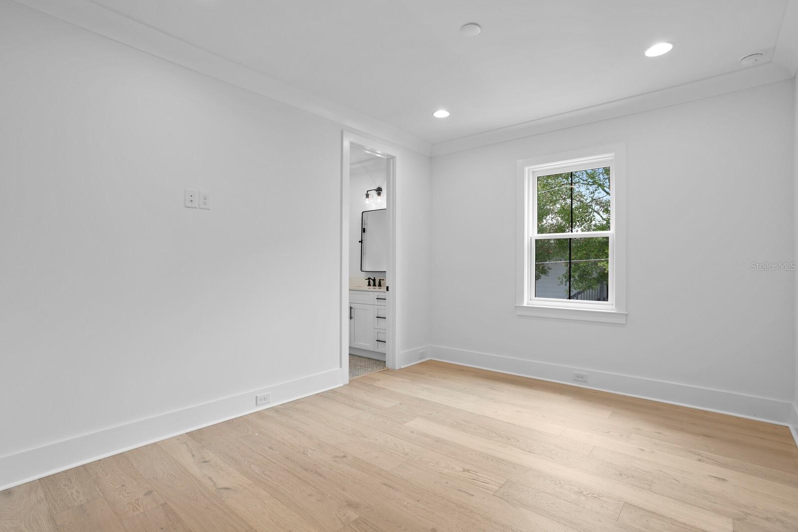 HYDE PARK WEST - Residential