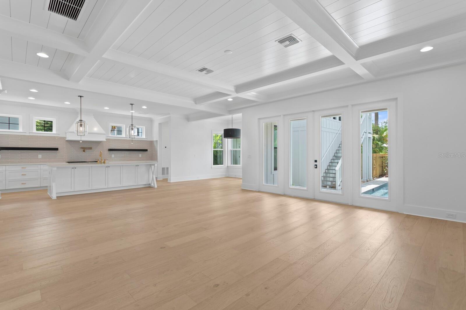 HYDE PARK WEST - Residential