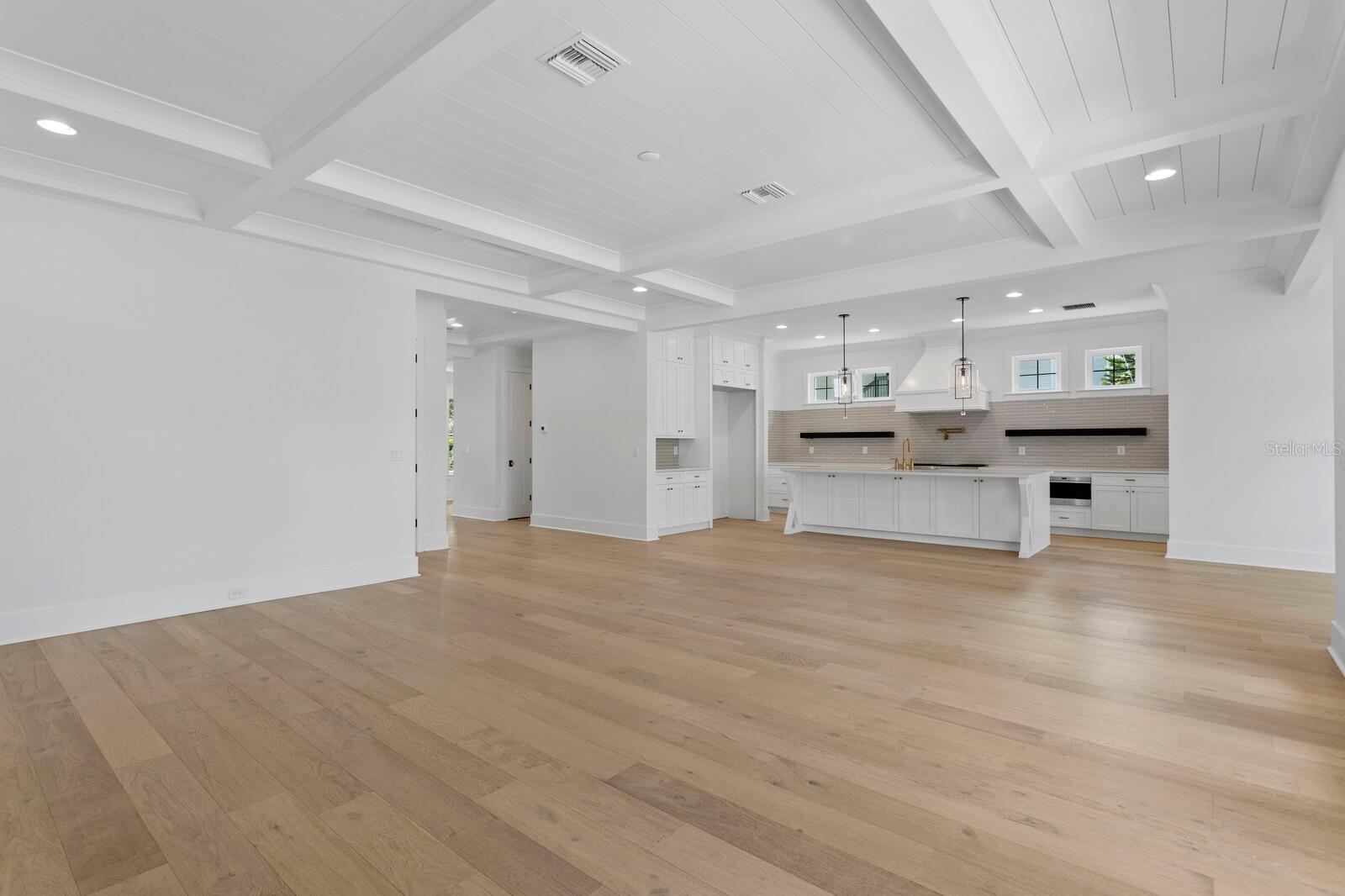 HYDE PARK WEST - Residential