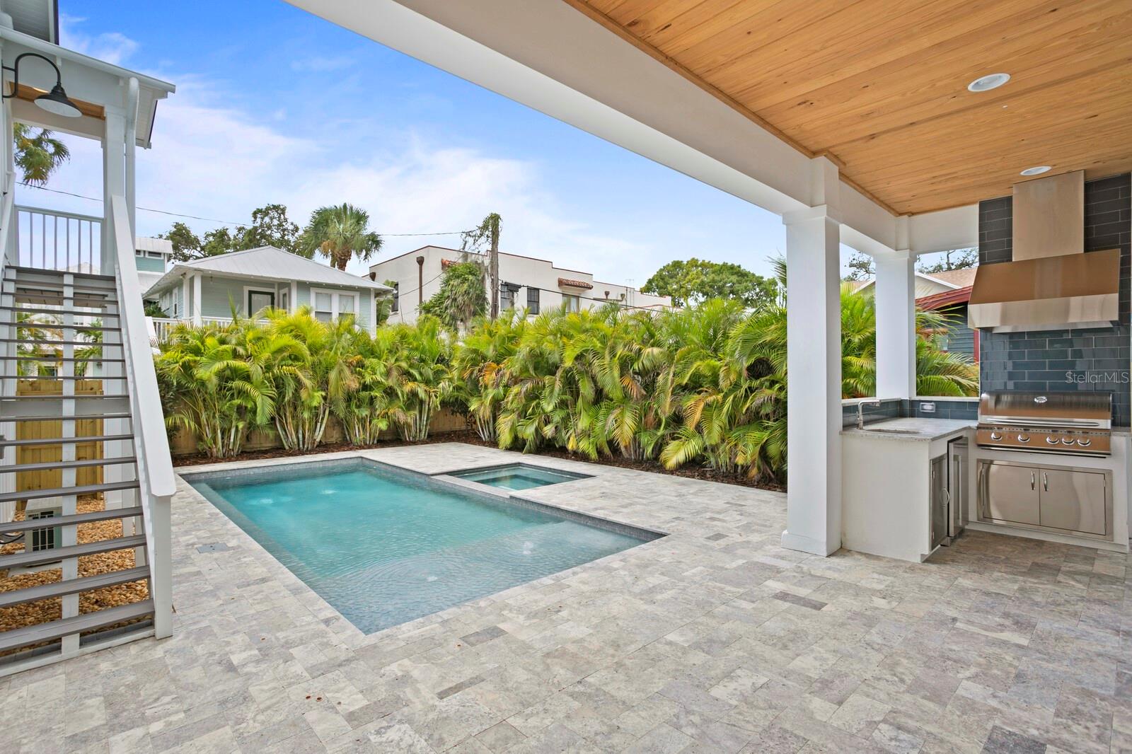 HYDE PARK WEST - Residential