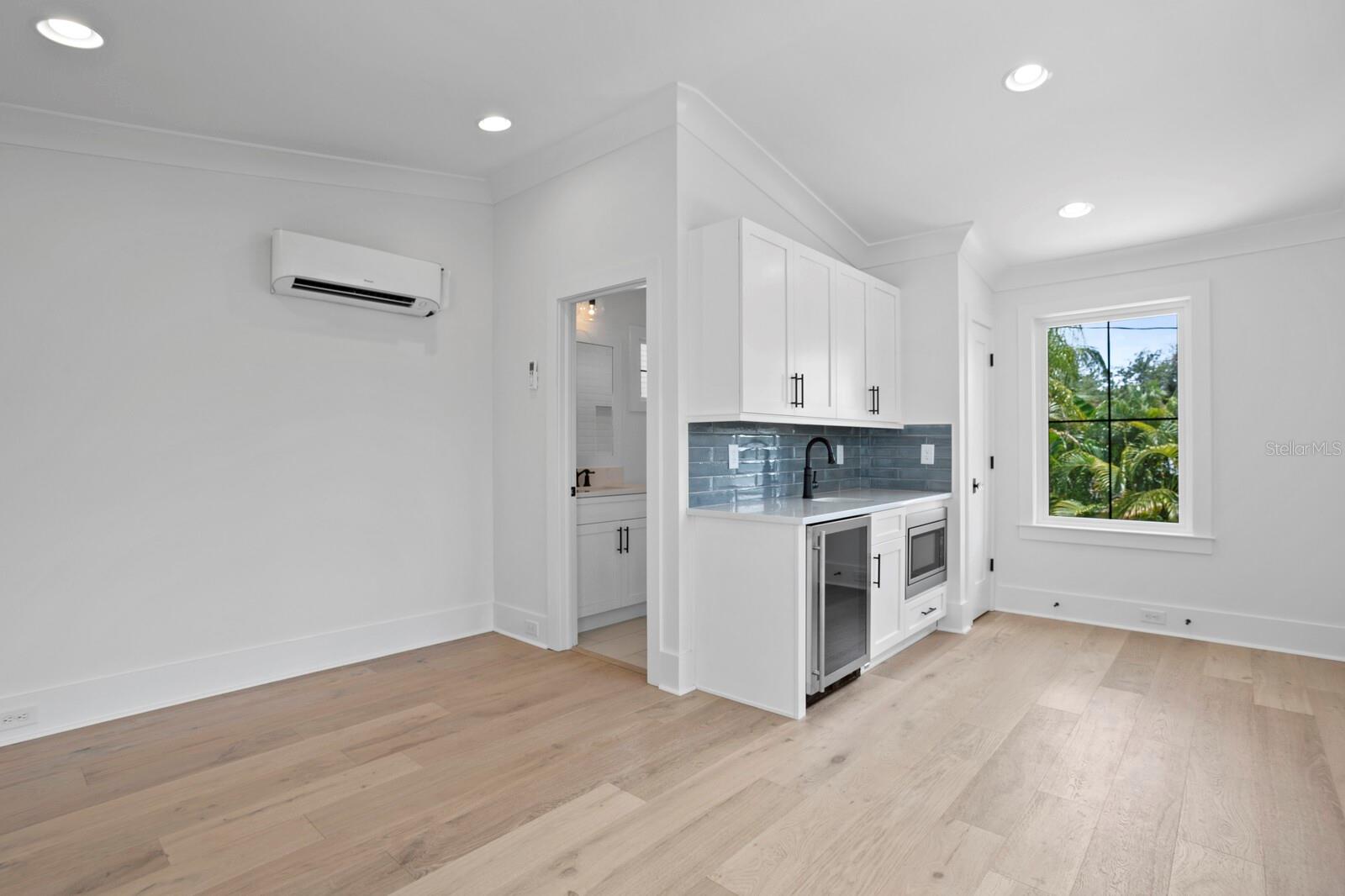 HYDE PARK WEST - Residential