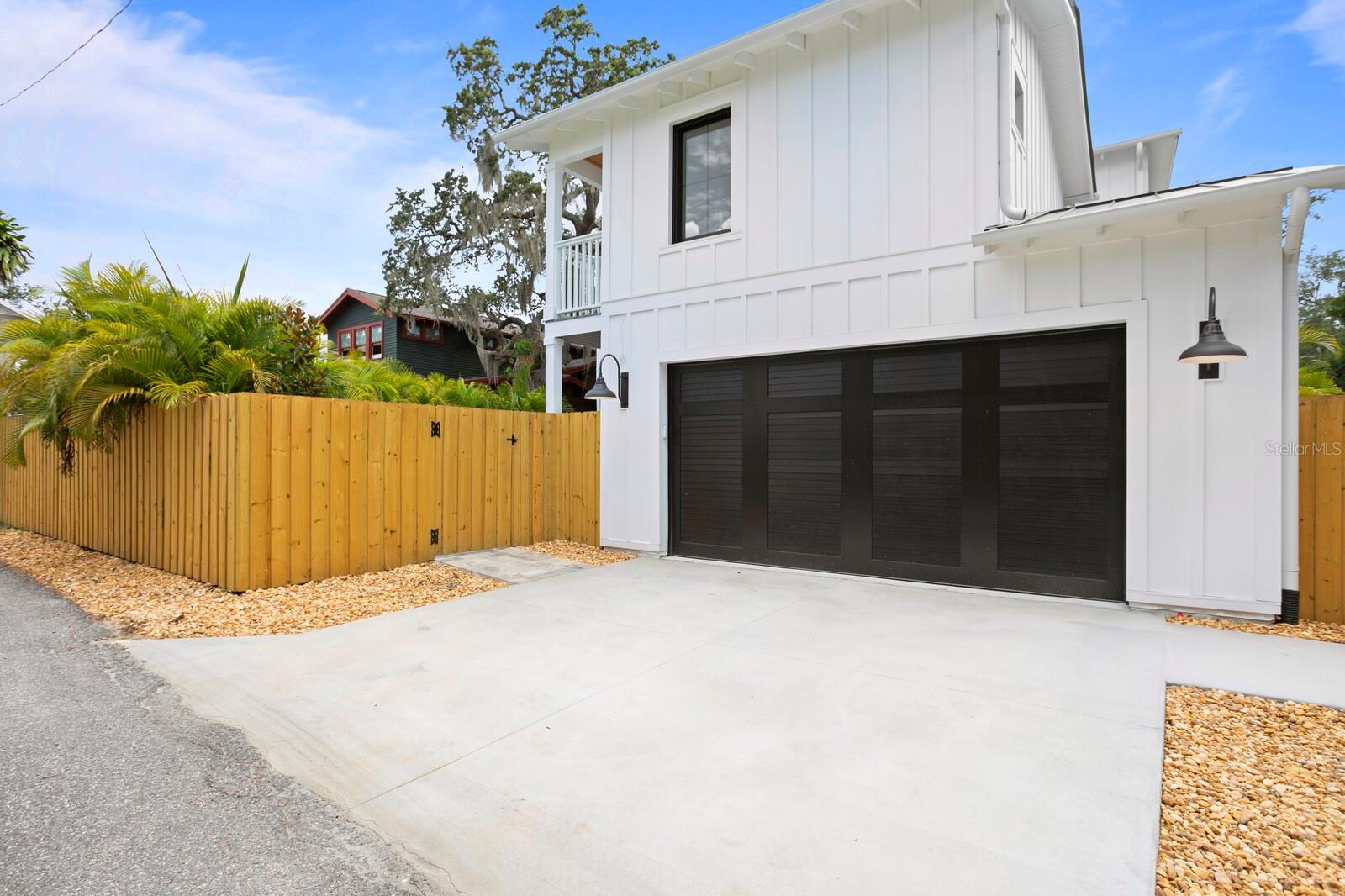 HYDE PARK WEST - Residential