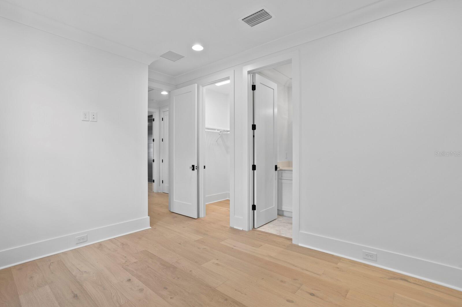 HYDE PARK WEST - Residential