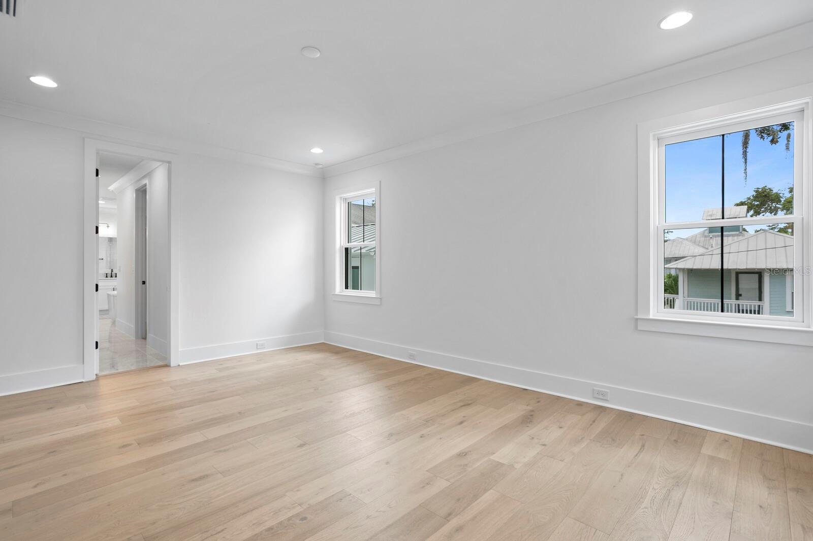 HYDE PARK WEST - Residential