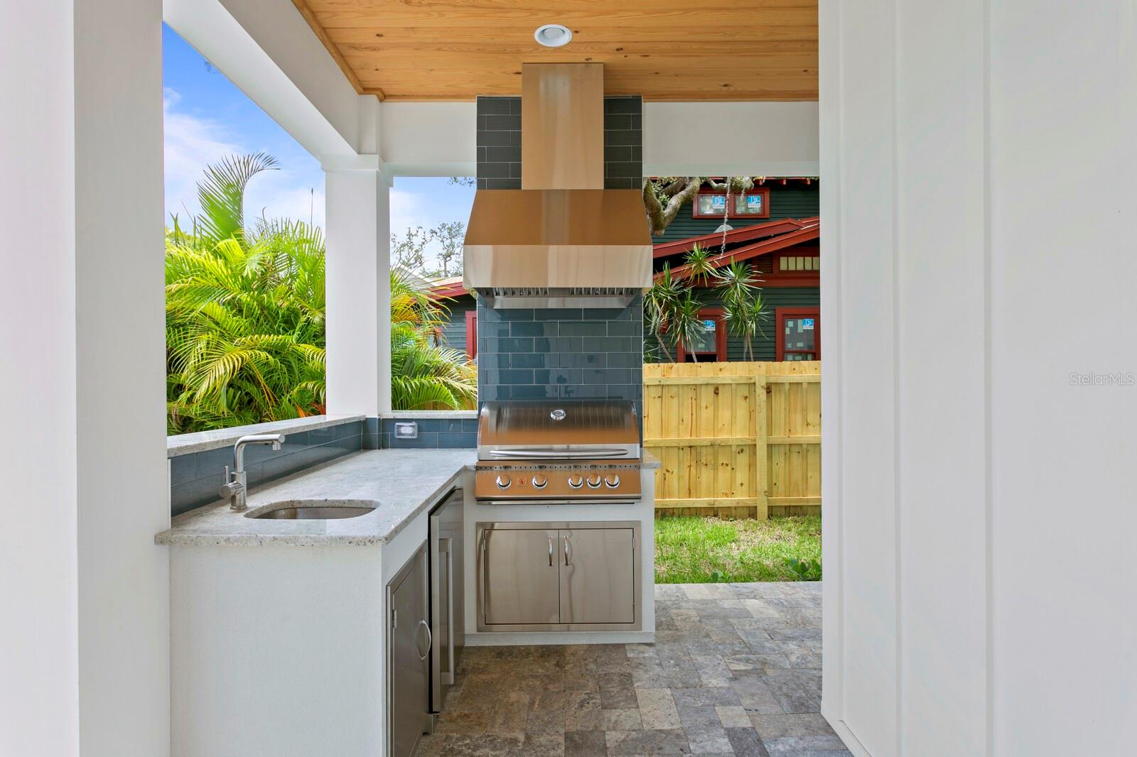 HYDE PARK WEST - Residential