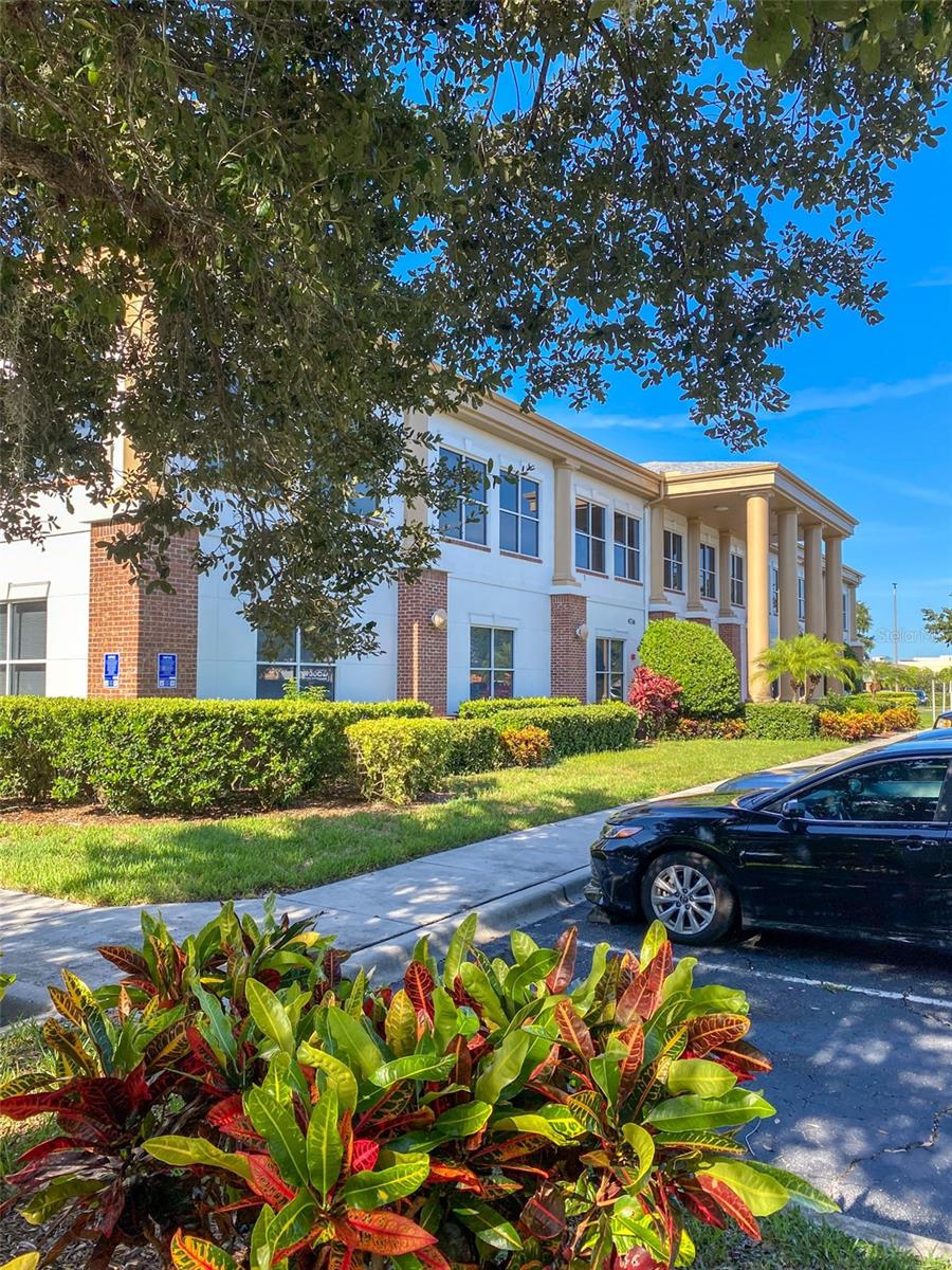 1ST NATIONAL BUS CENTER - Commercial Lease