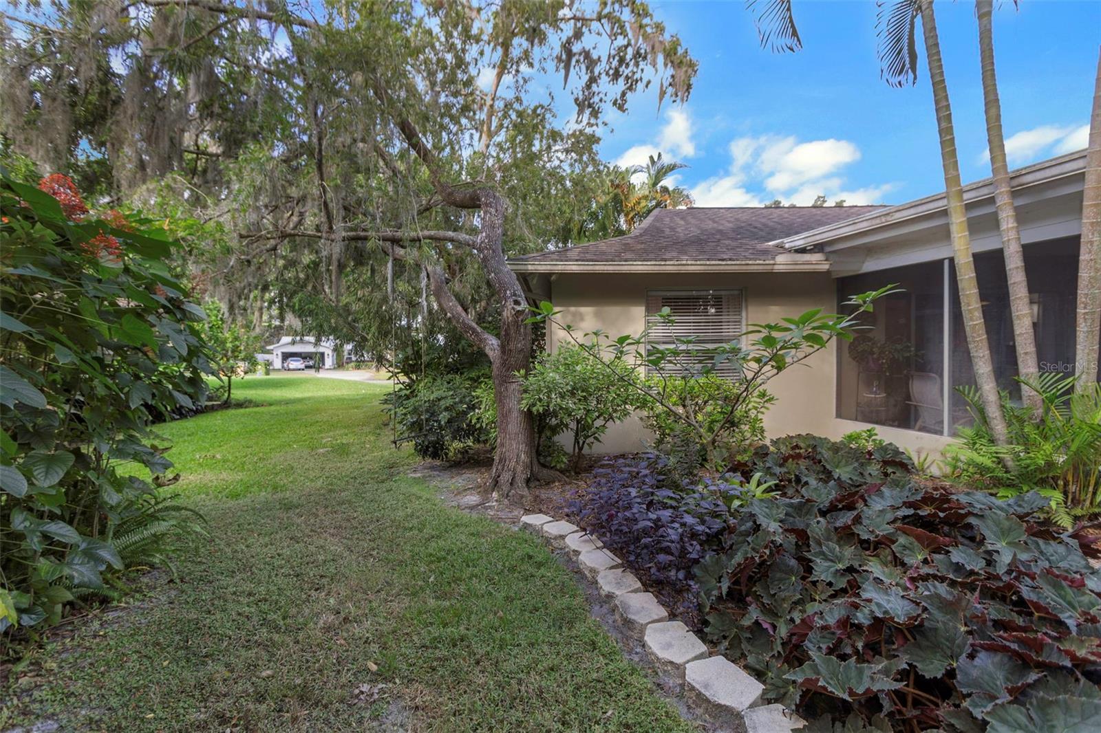 ARMISTEAD MANOR - Residential