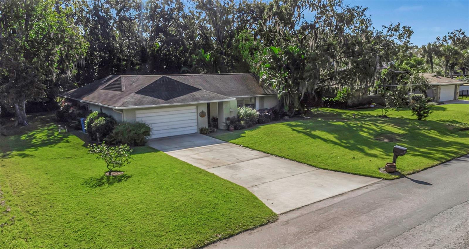 ARMISTEAD MANOR - Residential