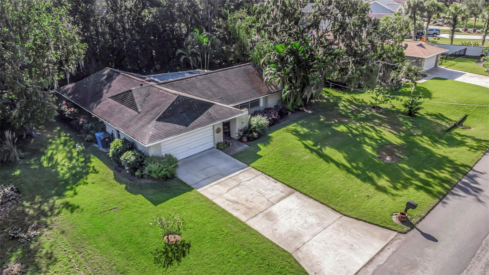 ARMISTEAD MANOR - Residential