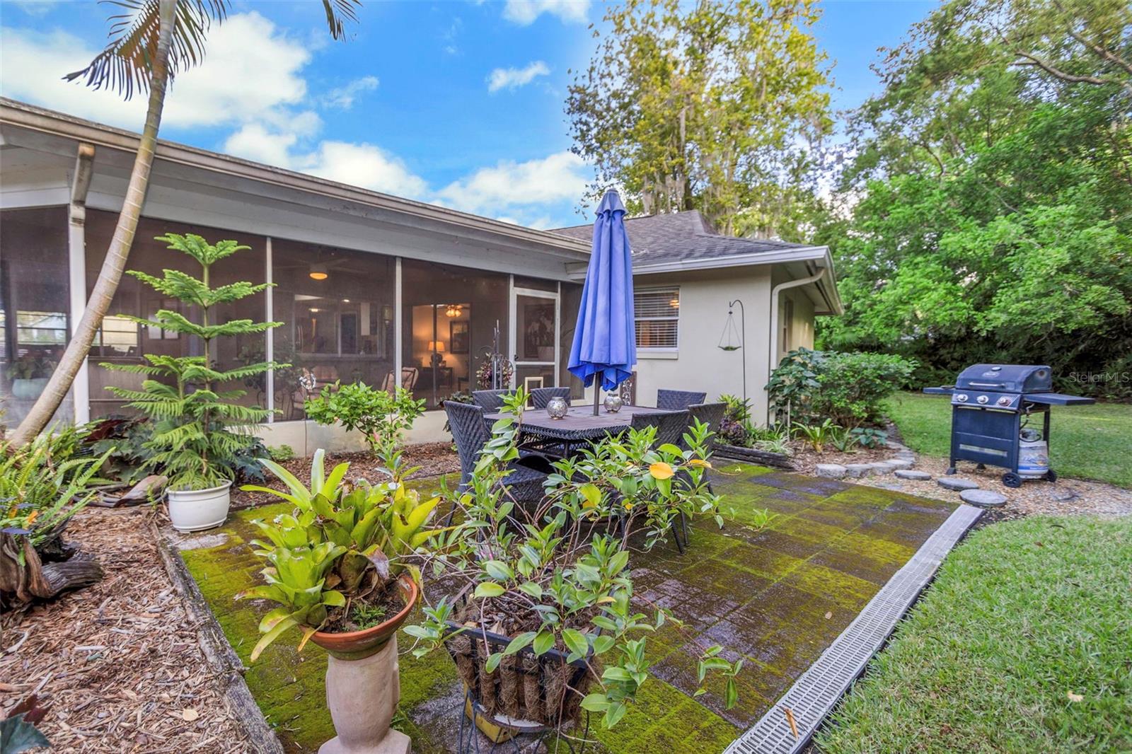 ARMISTEAD MANOR - Residential