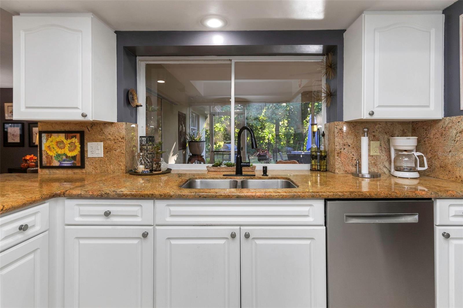 ARMISTEAD MANOR - Residential