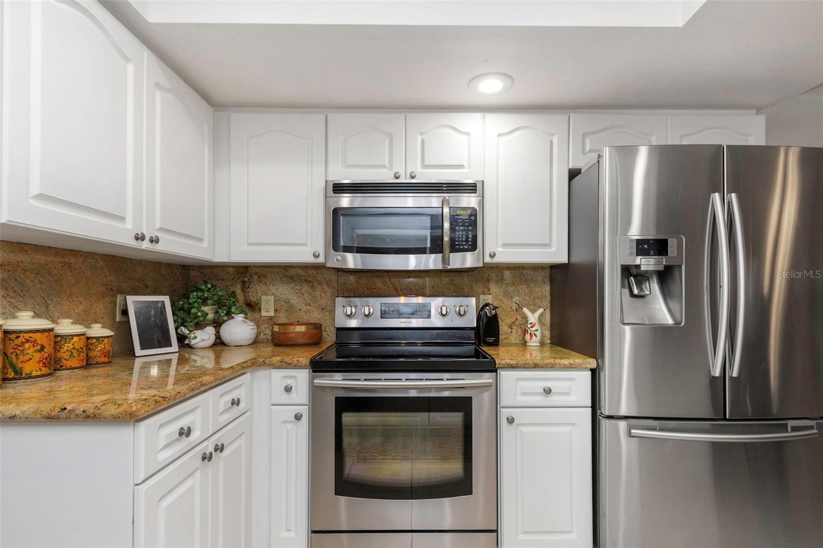 ARMISTEAD MANOR - Residential