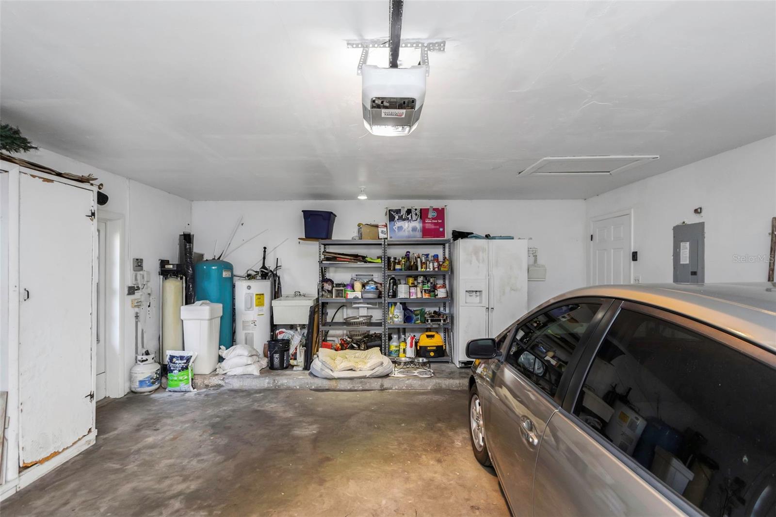 ARMISTEAD MANOR - Residential