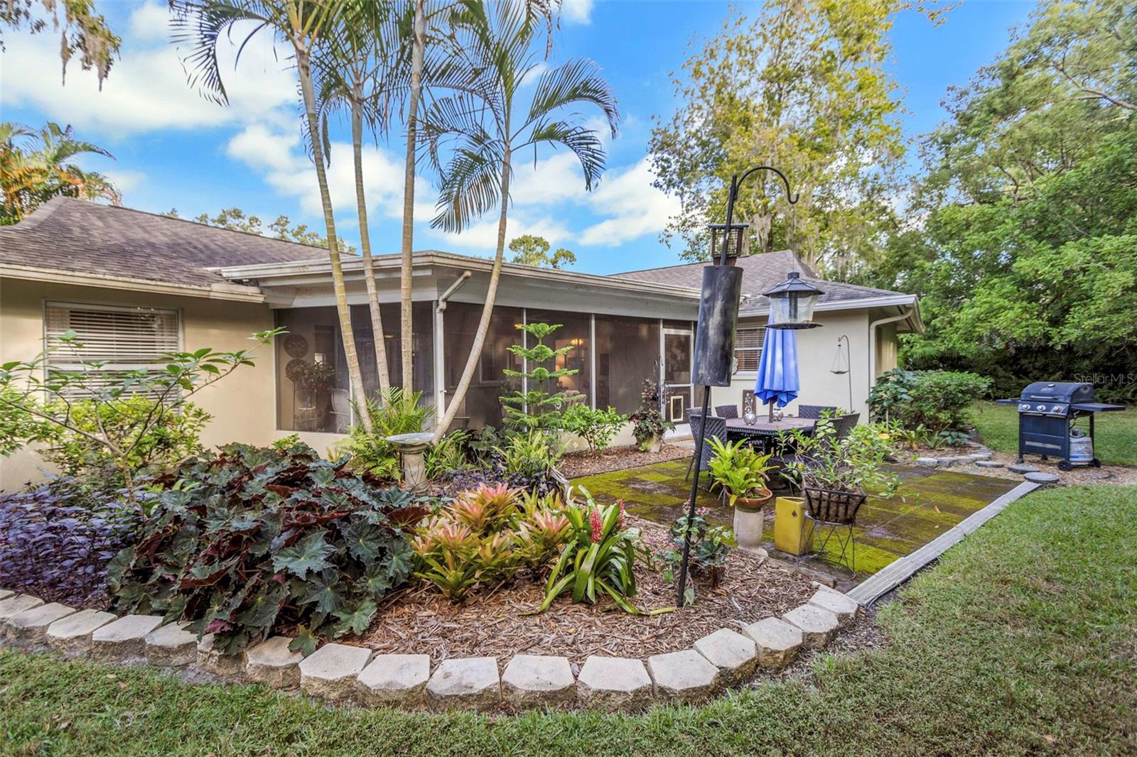 ARMISTEAD MANOR - Residential