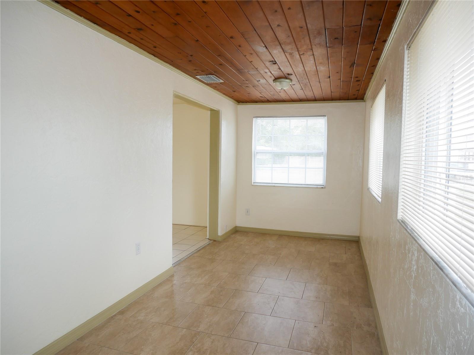 MOUNT WASHINGTON 1ST SEC - Residential Lease