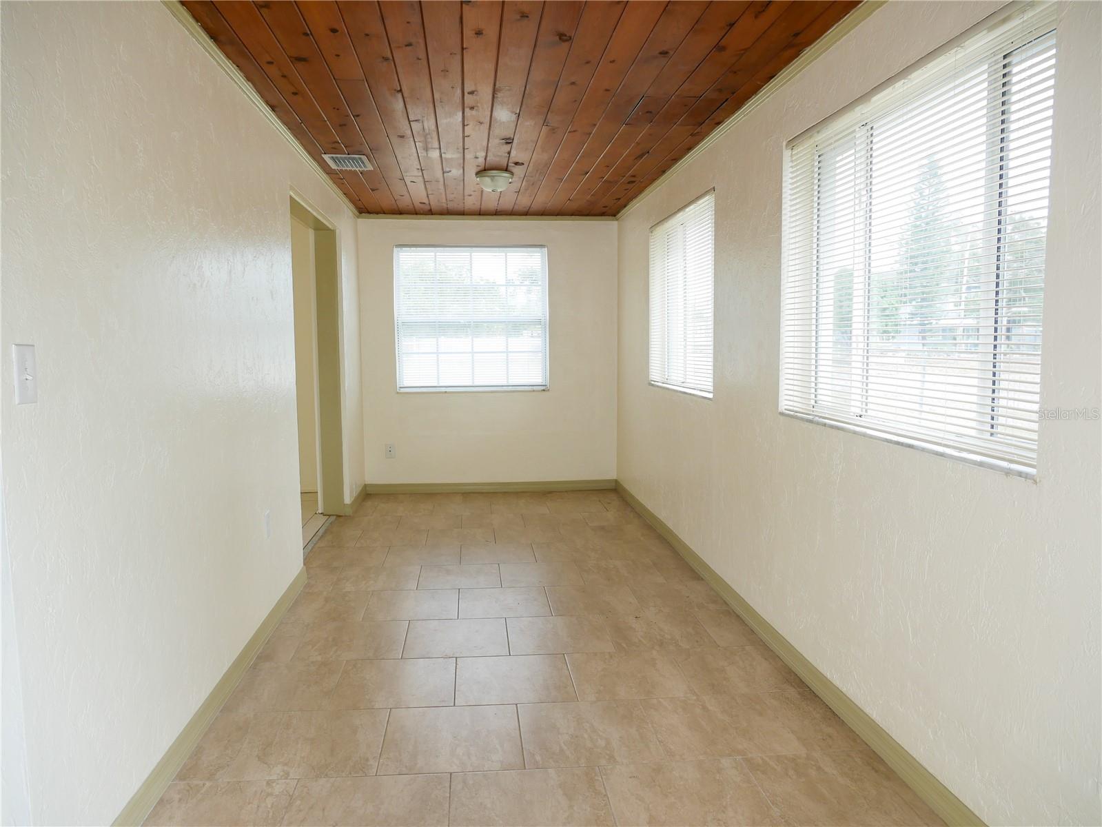 MOUNT WASHINGTON 1ST SEC - Residential Lease