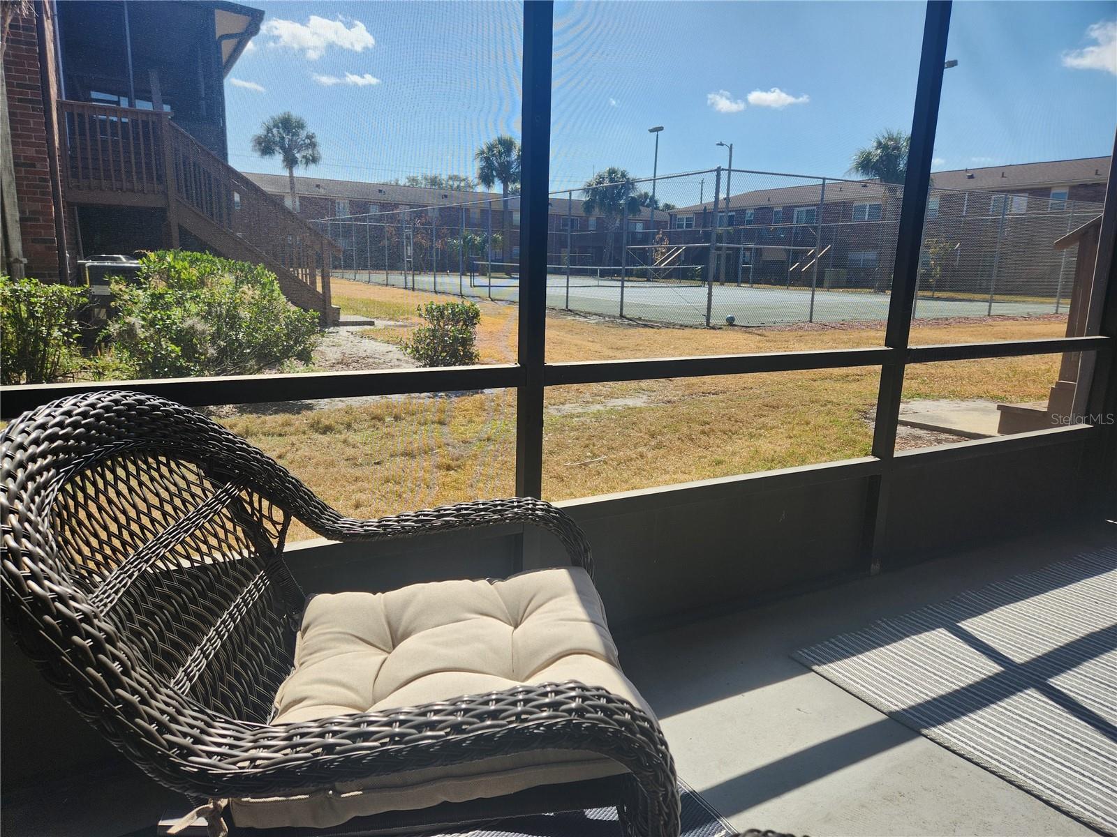 LAKE BENTLEY SHORES CONDO PH 01 - Residential