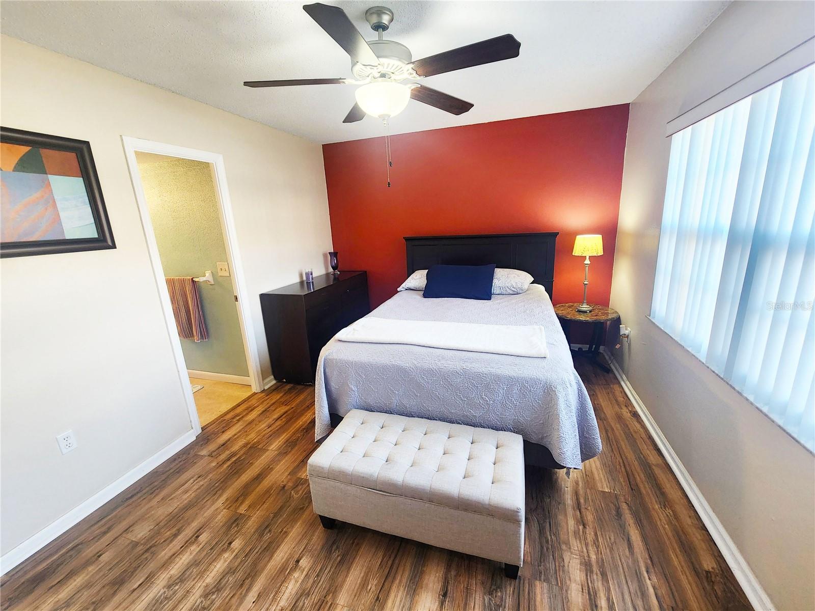 LAKE BENTLEY SHORES CONDO PH 01 - Residential