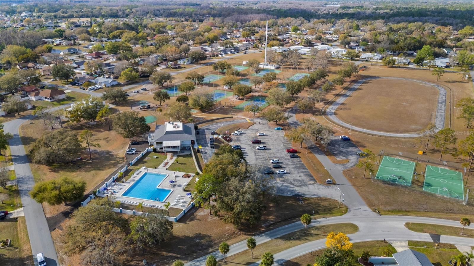 LAKE PADGETT ESTATES EAST - Residential