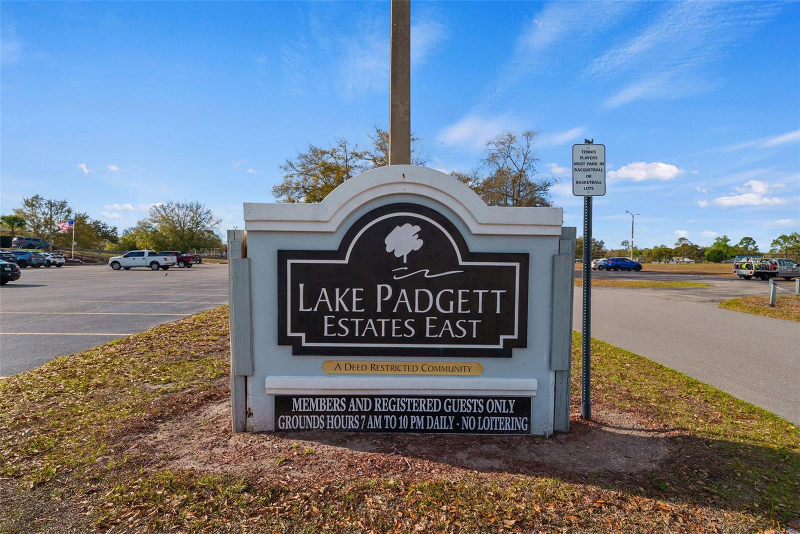 LAKE PADGETT ESTATES EAST - Residential