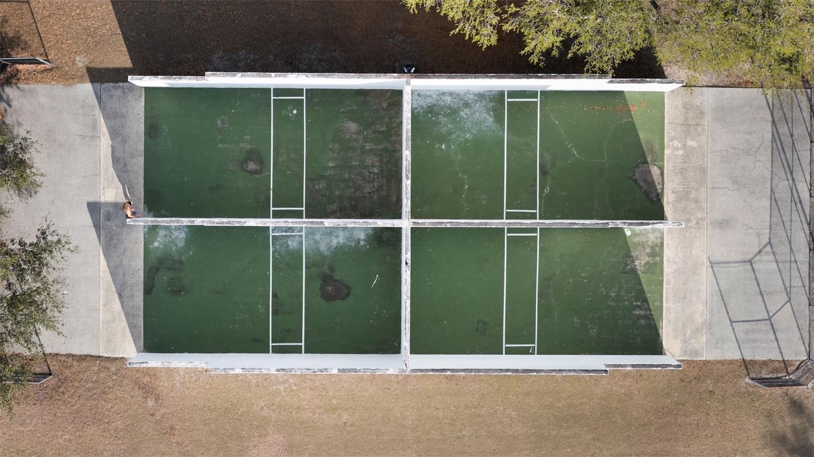 LAKE PADGETT ESTATES EAST - Residential