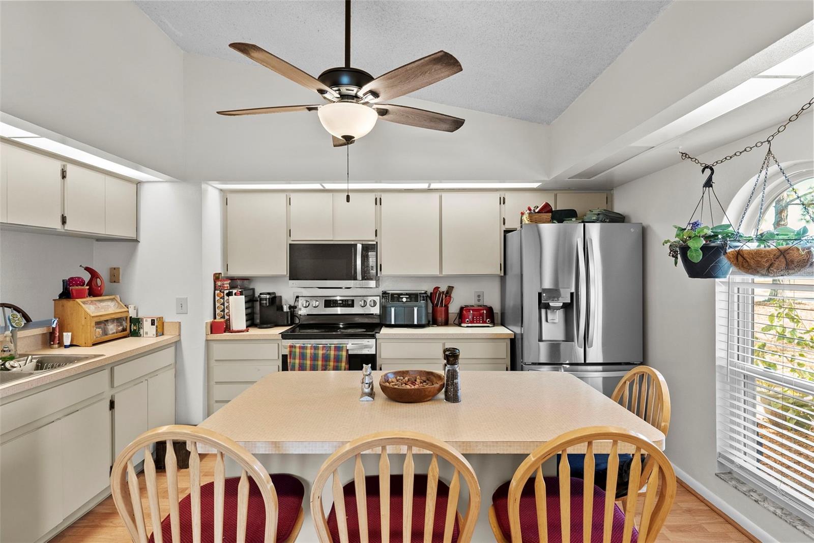 LAKE PADGETT ESTATES EAST - Residential