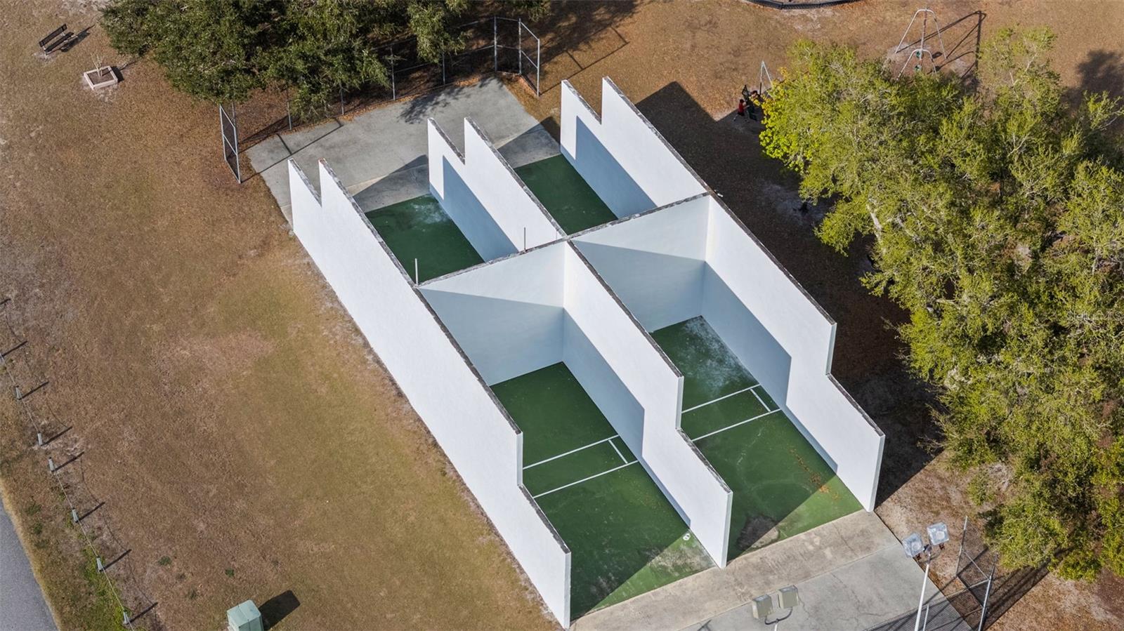 LAKE PADGETT ESTATES EAST - Residential