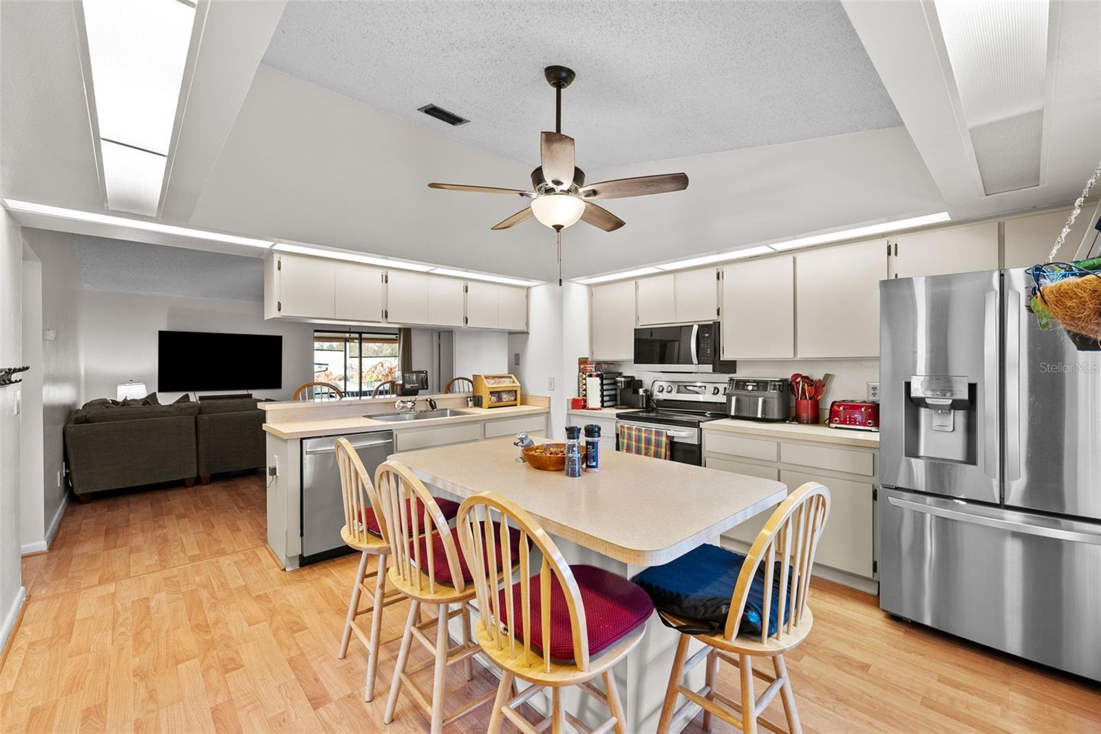 LAKE PADGETT ESTATES EAST - Residential