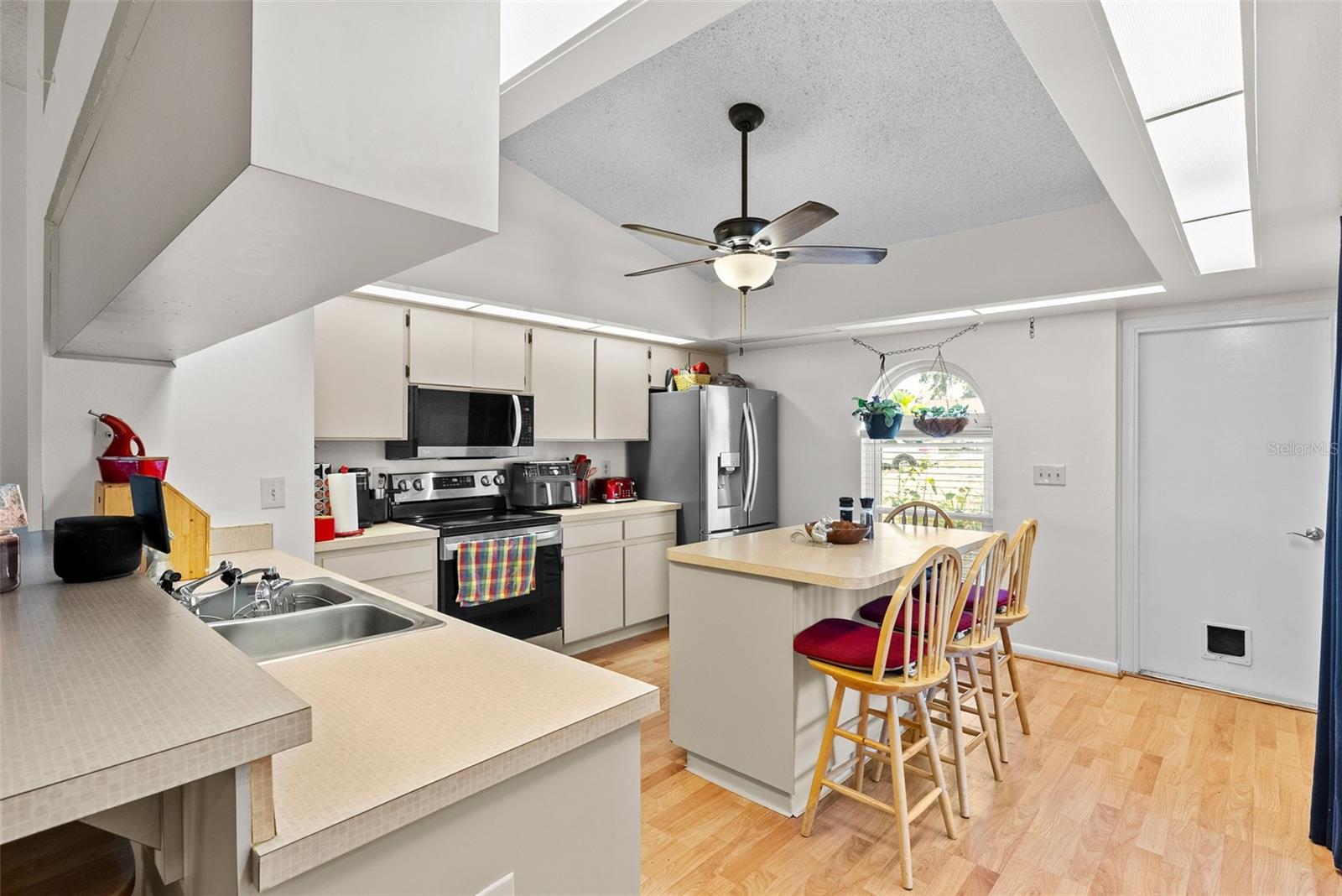 3771 PARKWAY BOULEVARD