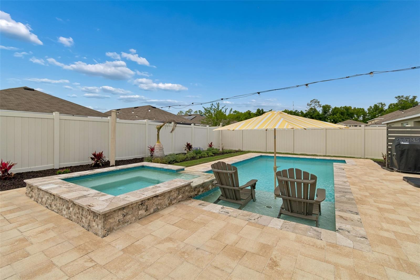 THE OAKS - Residential