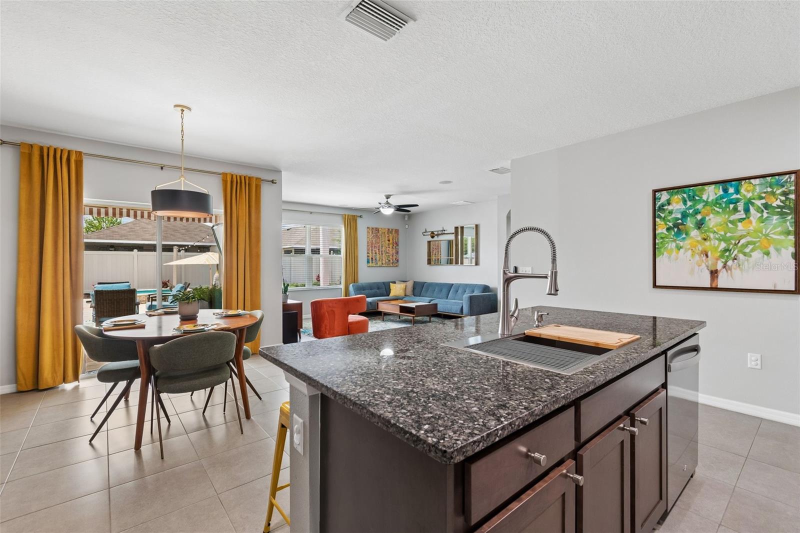 THE OAKS - Residential