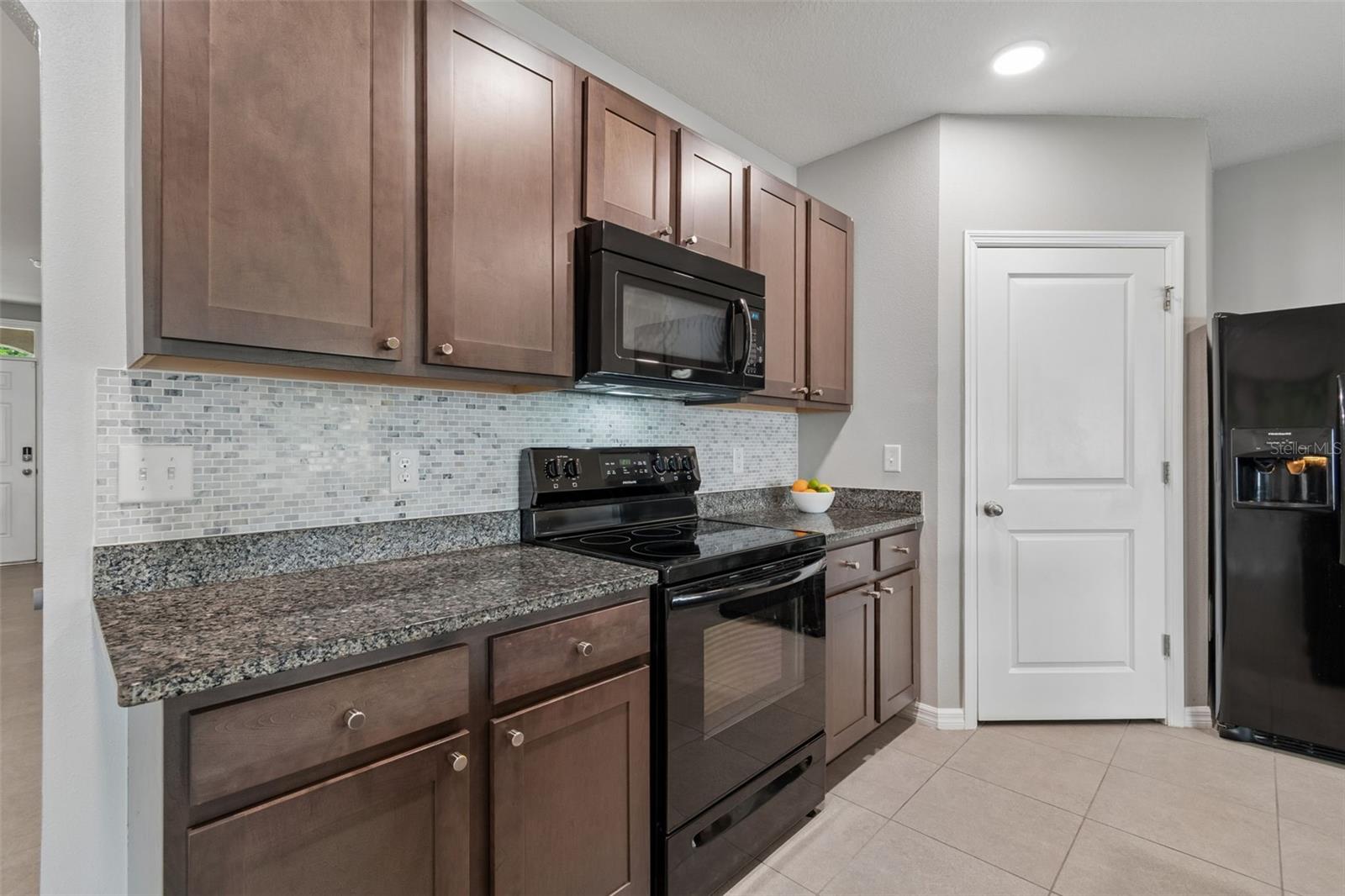 THE OAKS - Residential