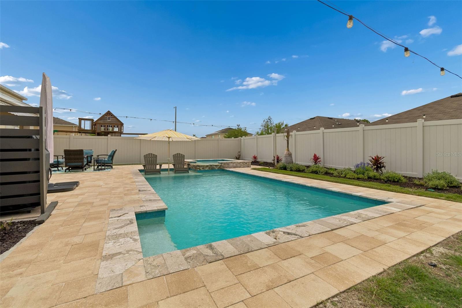 THE OAKS - Residential