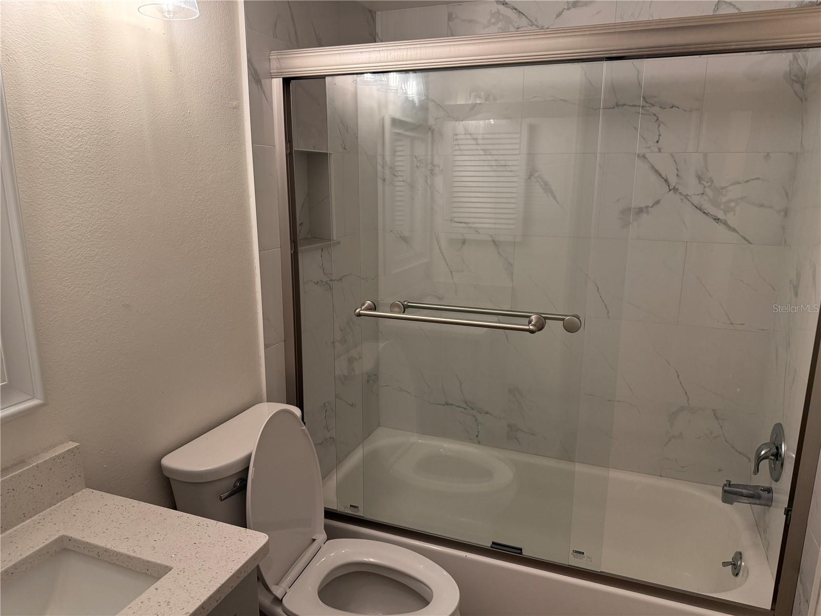 ASHTON LAKES 01 & 02 - Residential Lease