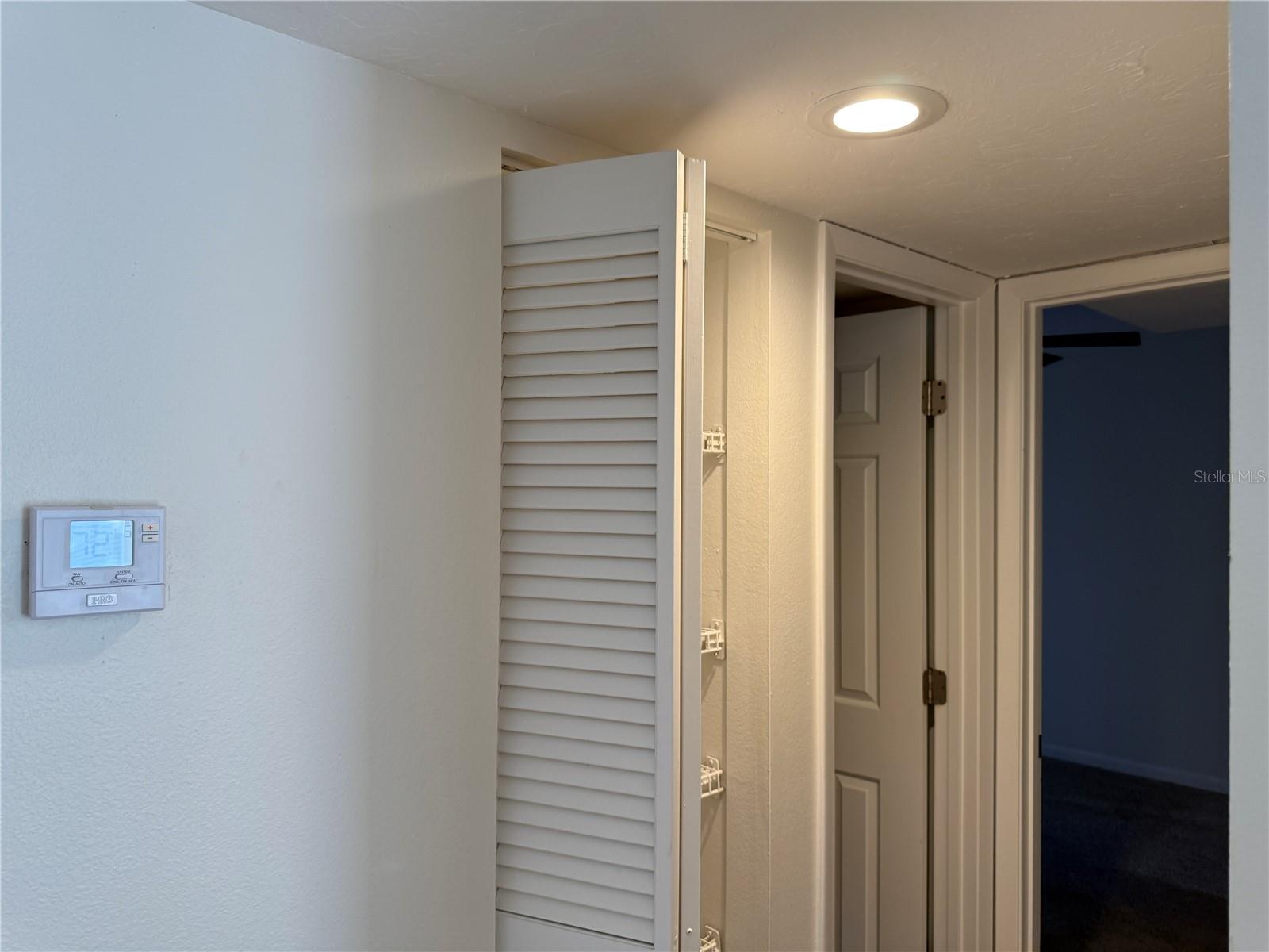 ASHTON LAKES 01 & 02 - Residential Lease