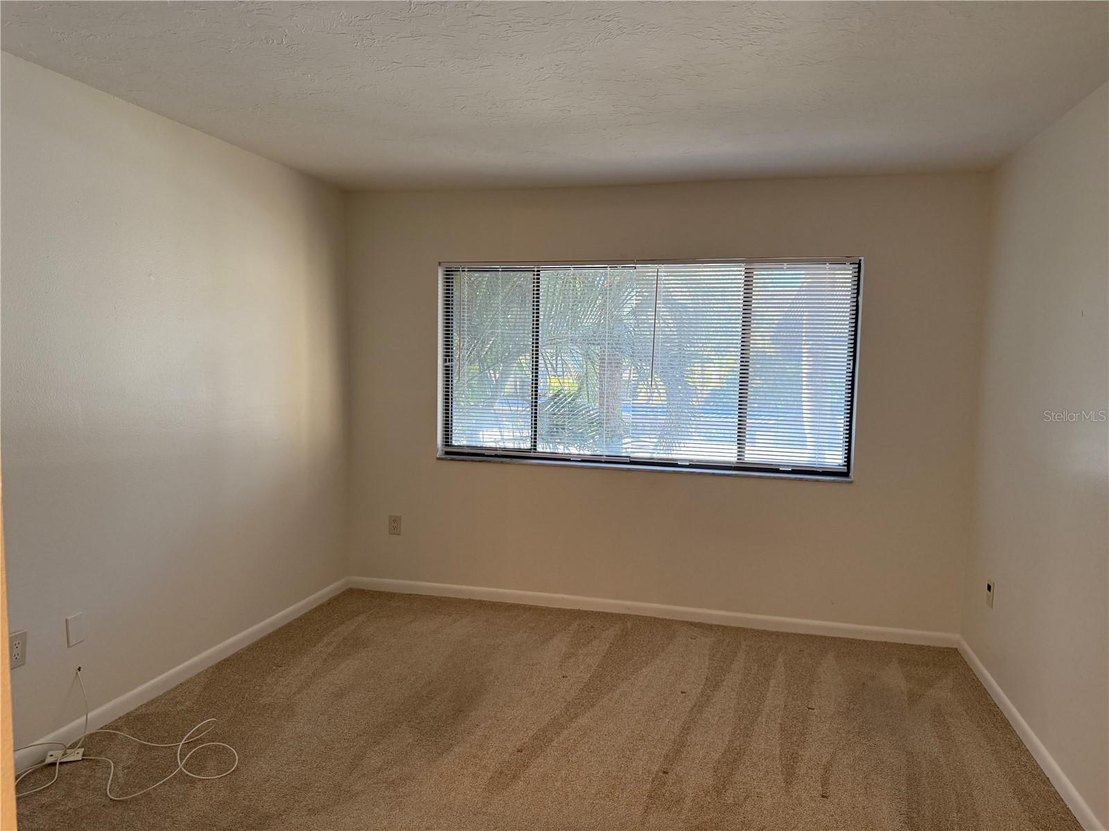 ASHTON LAKES 01 & 02 - Residential Lease