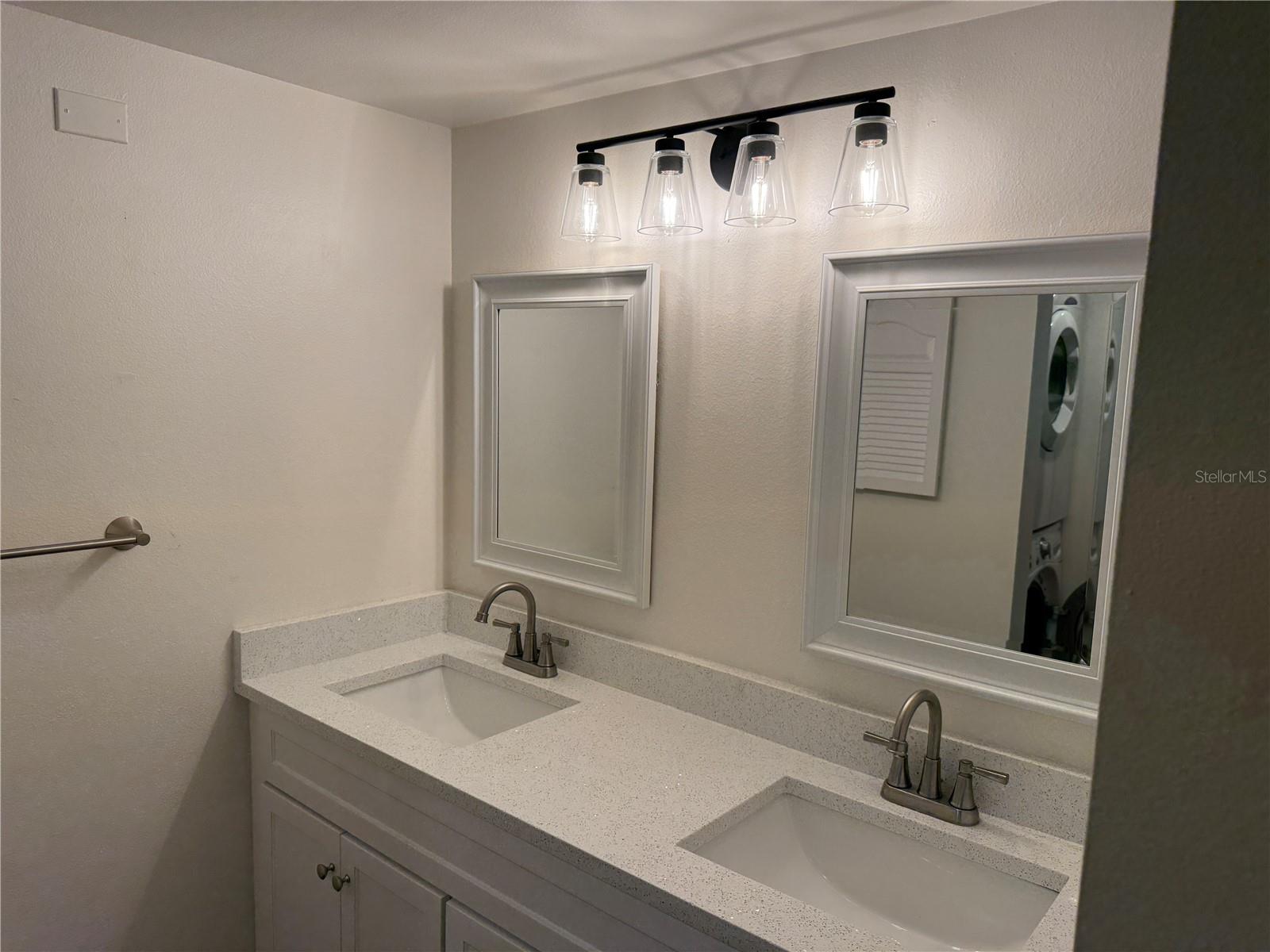 ASHTON LAKES 01 & 02 - Residential Lease