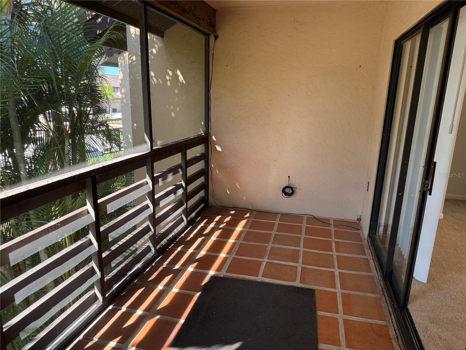 ASHTON LAKES 01 & 02 - Residential Lease