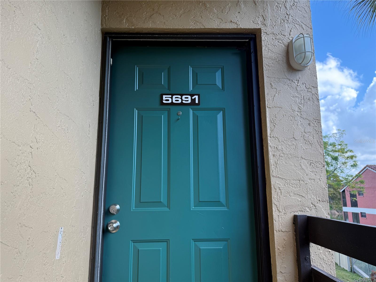 ASHTON LAKES 01 & 02 - Residential Lease