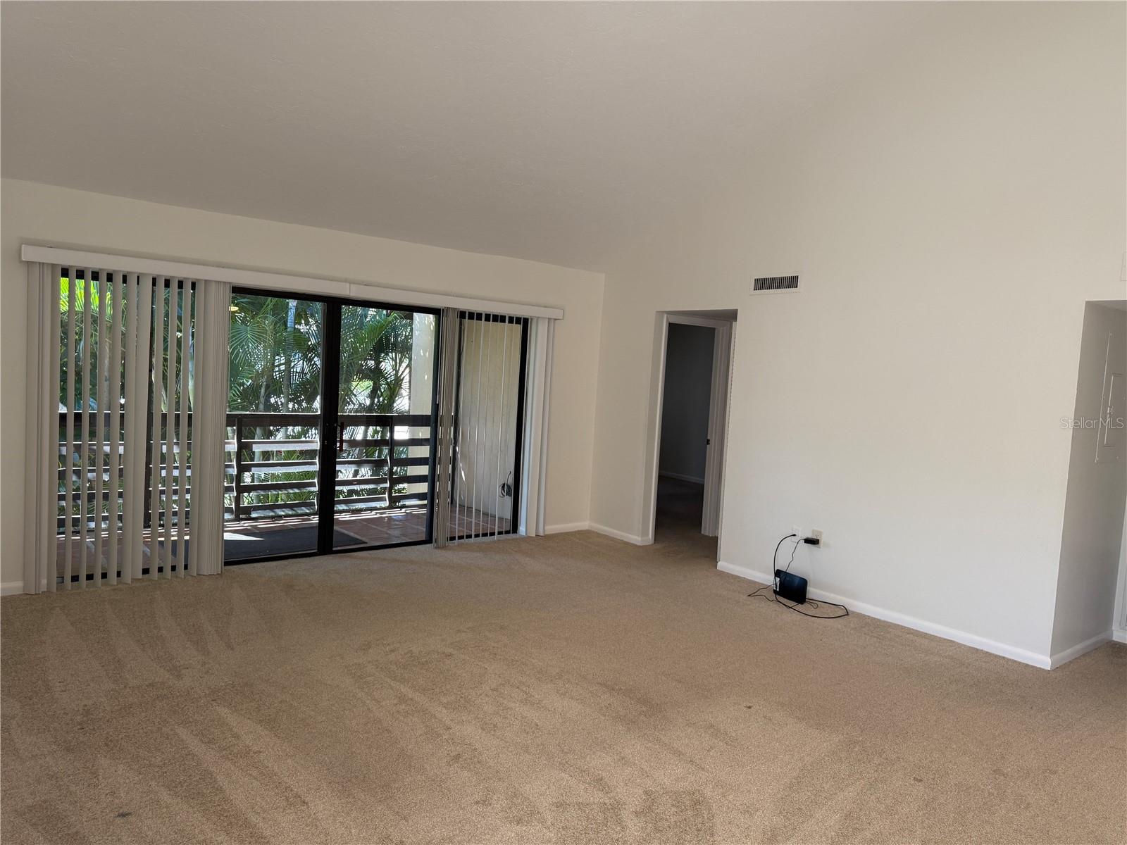 ASHTON LAKES 01 & 02 - Residential Lease