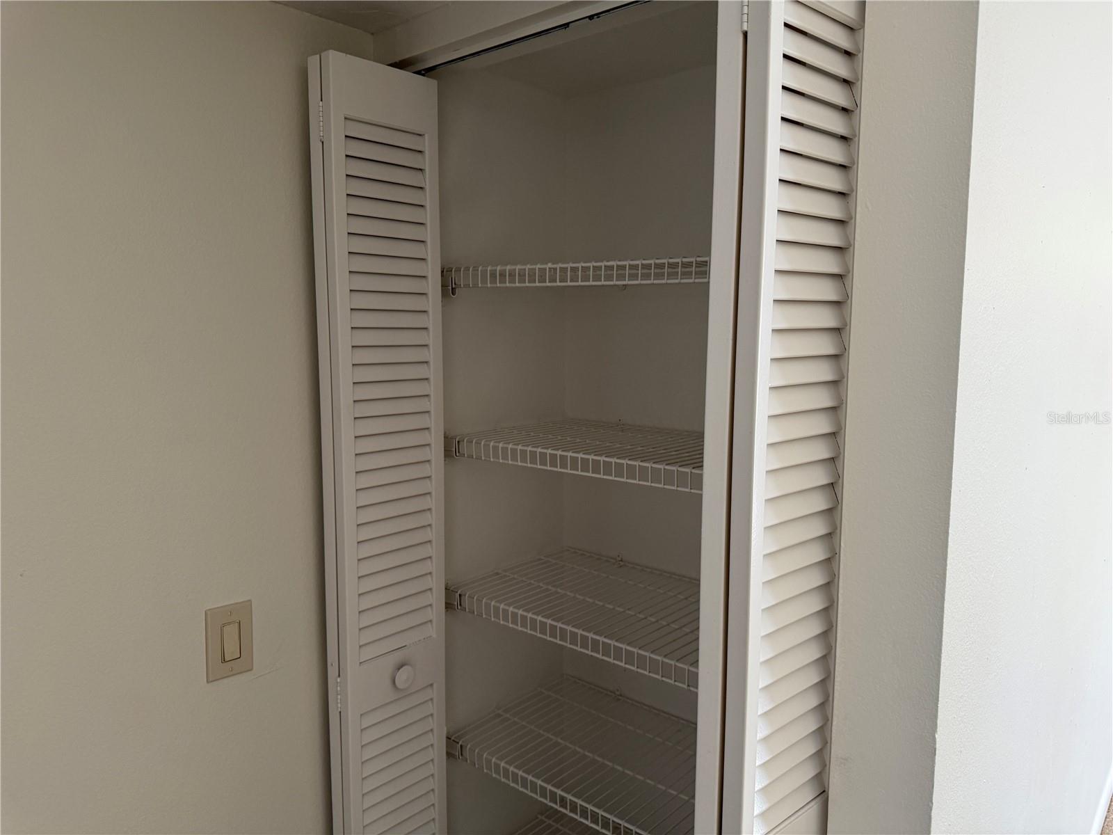 ASHTON LAKES 01 & 02 - Residential Lease