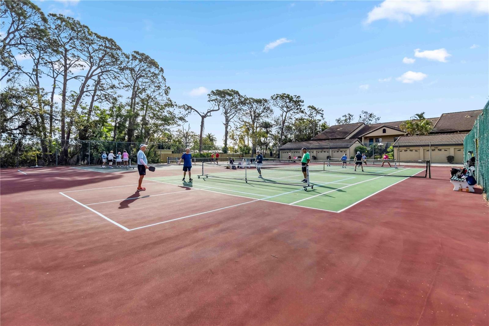 ASHTON LAKES 01 & 02 - Residential Lease