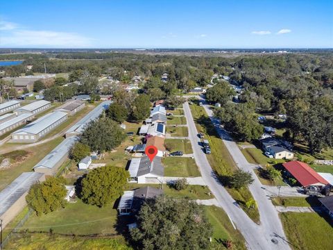 A home in AUBURNDALE