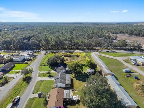 A home in AUBURNDALE