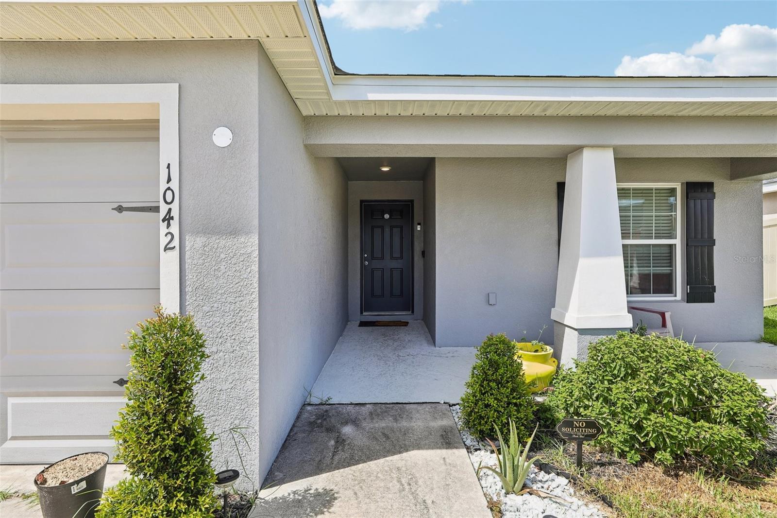 1042 CORSO DR
