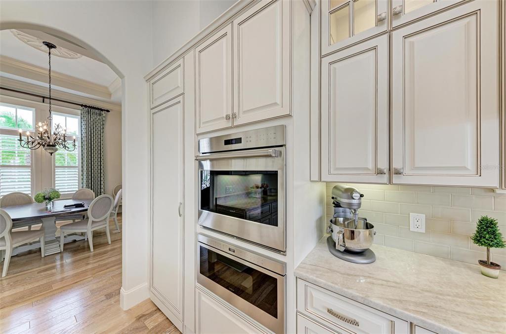 FOUNDERS CLUB - Residential